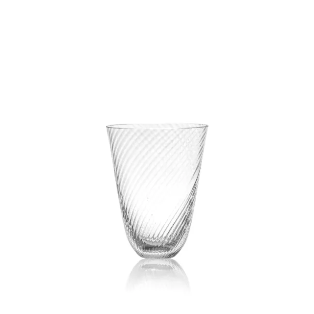 Sklenice Linea Crystal na bílém pozadí
